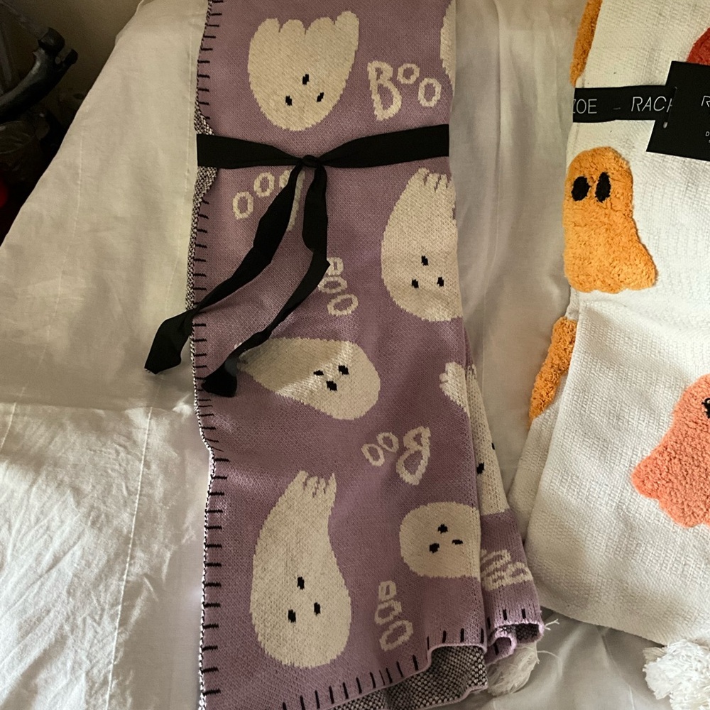Ghost Blanket